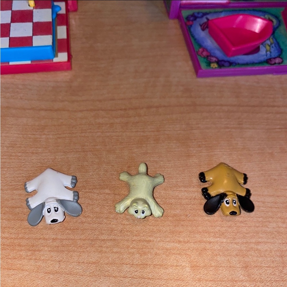 Vintage EUC Galoob Pound Puppies Playset Bundle Diner and Camp playsets - Picture 4 of 12